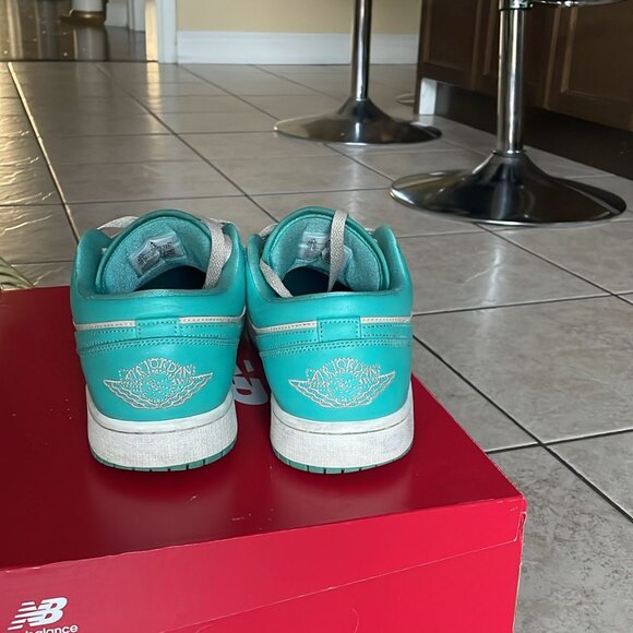 Jordan - Air Jordan Low "Sanddrift/Washed Teal Sail" Sneakers - 10.5 US (44 EU) - Picture 3 of 4